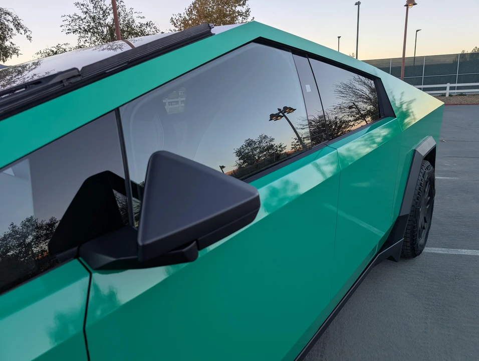 2024 Tesla Cybertruck - Image 19 of 31