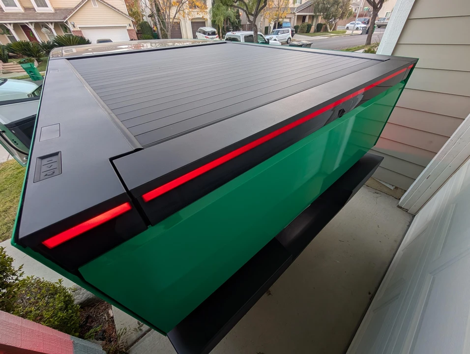 2024 Tesla Cybertruck - Image 8 of 31
