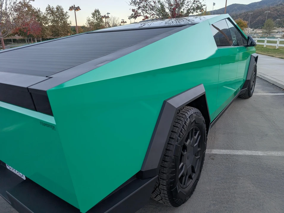 2024 Tesla Cybertruck - Image 30 of 31