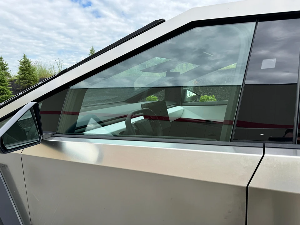 2024 Tesla Cybertruck - Image 16 of 18