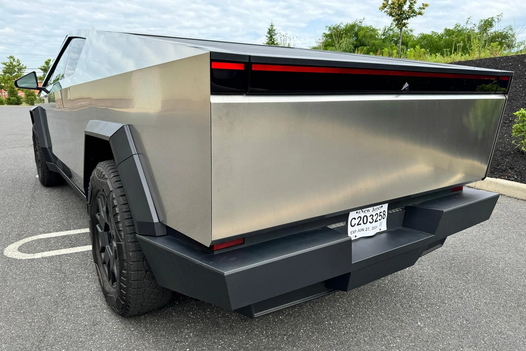 2024 Tesla Cybertruck - Image 4 of 18