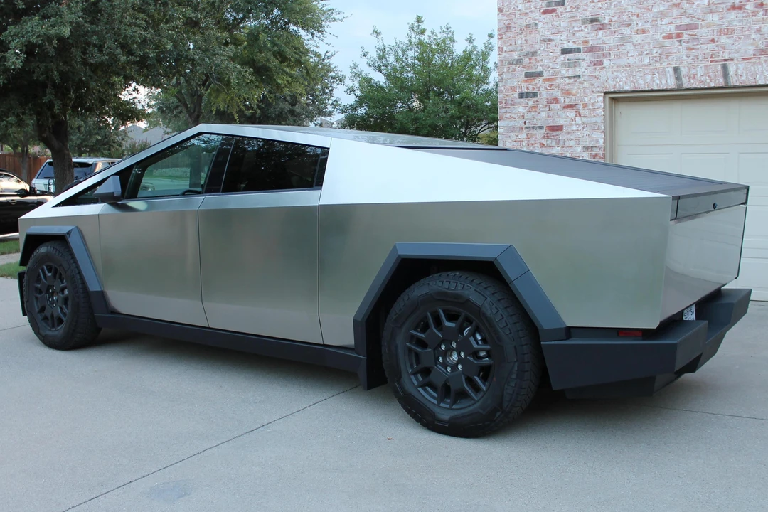 2024 Tesla Cybertruck - Image 4 of 5