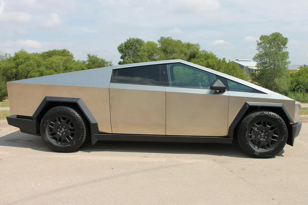 2024 Tesla Cybertruck - Image 3 of 5