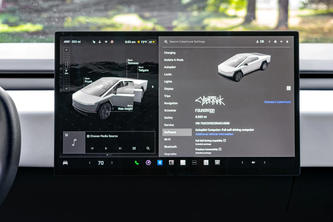2024 Tesla Cybertruck - Image 19 of 31