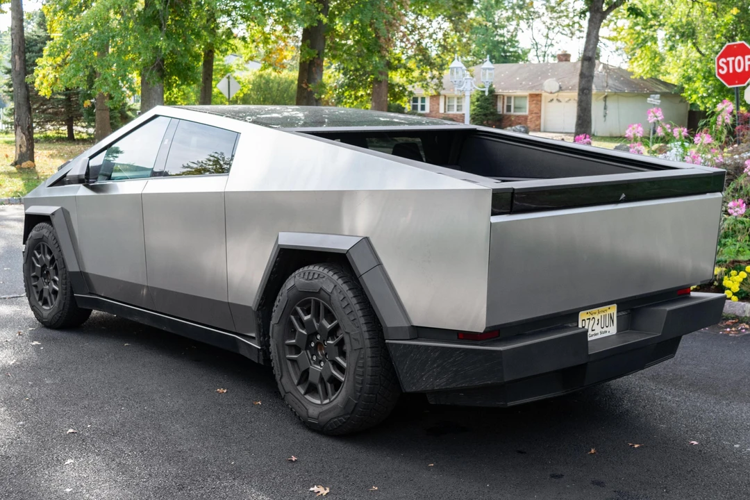 2024 Tesla Cybertruck - Image 4 of 31