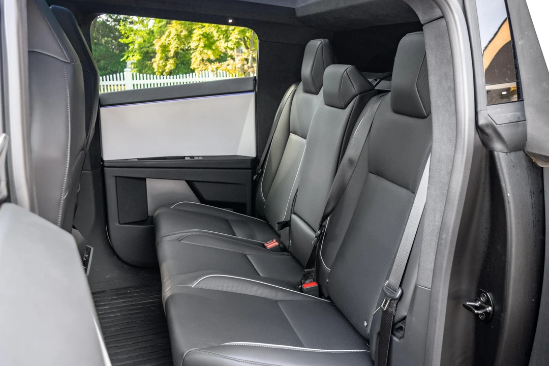 2024 Tesla Cybertruck - Image 18 of 31
