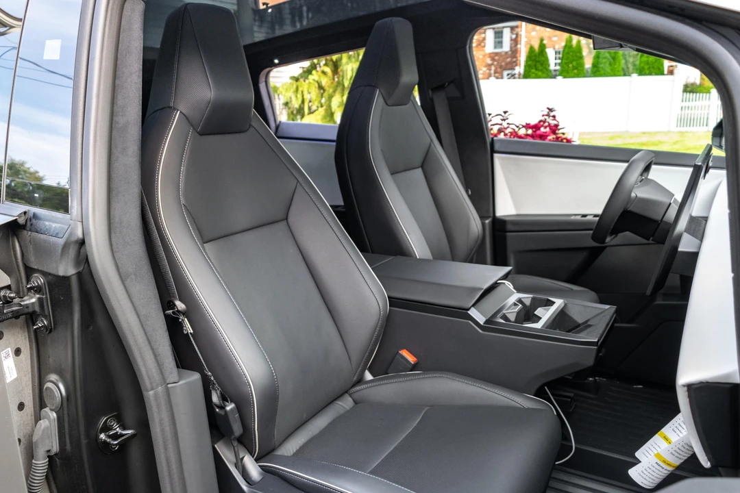 2024 Tesla Cybertruck - Image 20 of 31