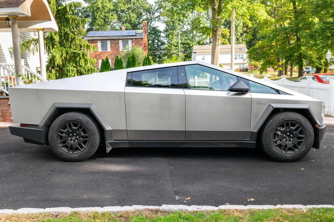 2024 Tesla Cybertruck - Image 3 of 31
