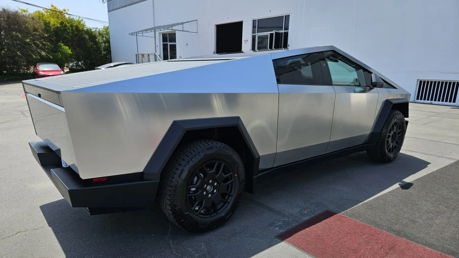 2024 Tesla Cybertruck - Image 10 of 14