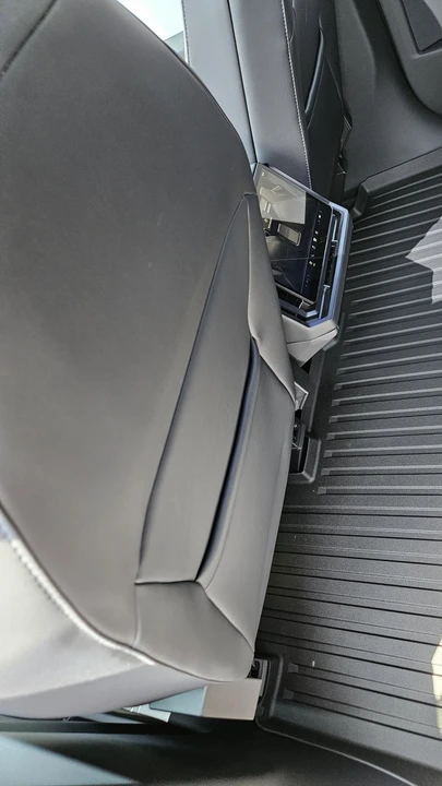 2024 Tesla Cybertruck - Image 13 of 14