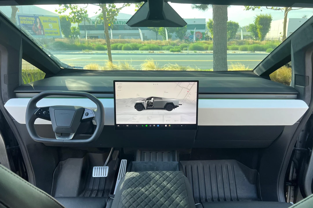 2024 Tesla Cybertruck - Image 26 of 31