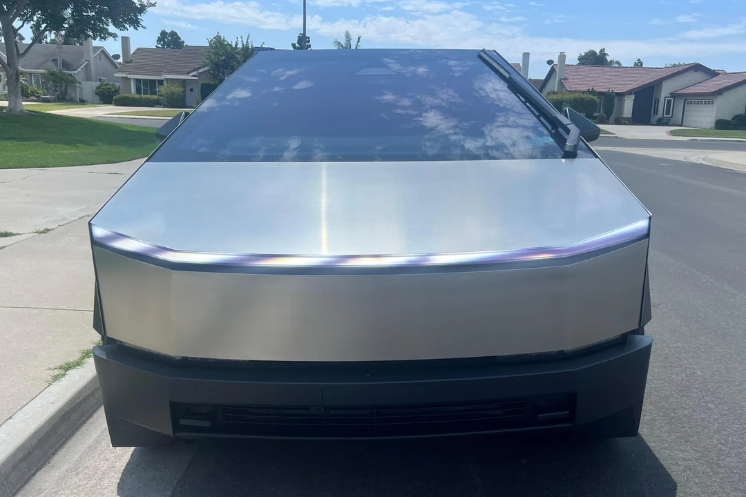 2024 Tesla Cybertruck - Image 2 of 31