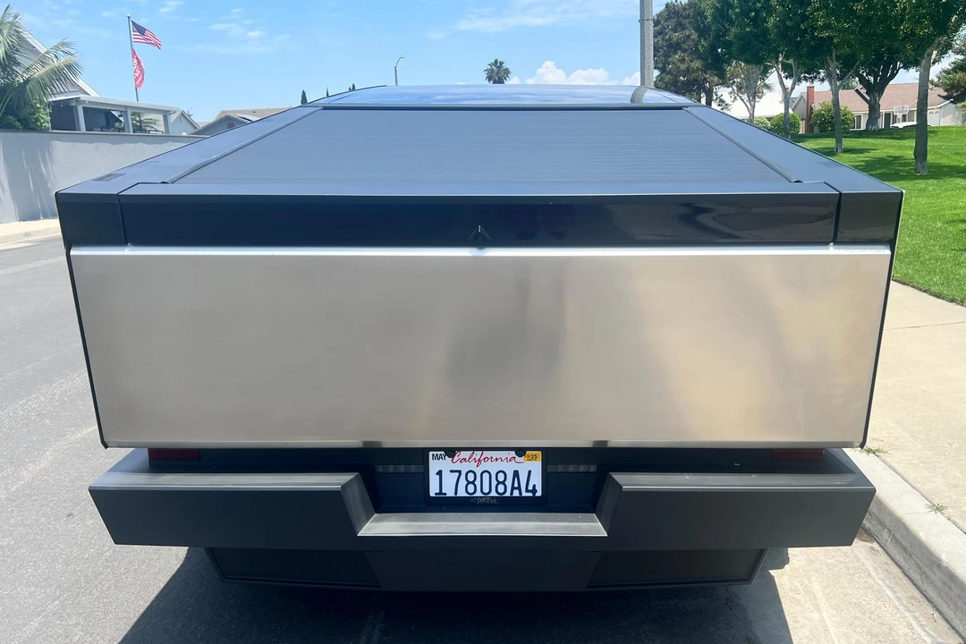2024 Tesla Cybertruck - Image 5 of 31