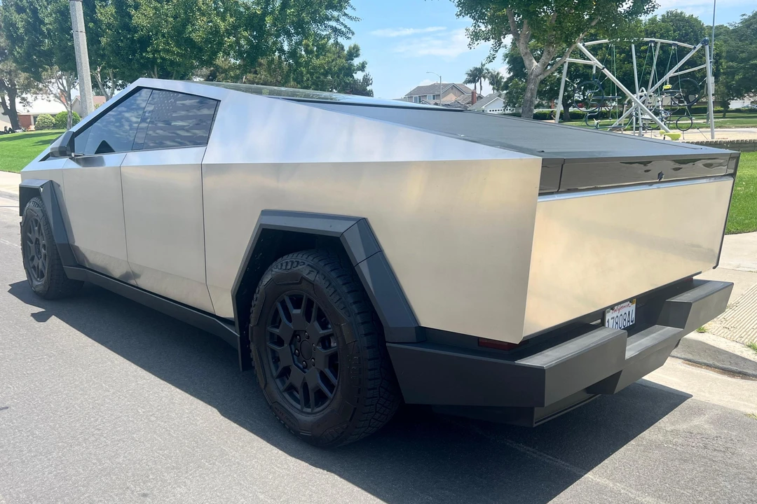 2024 Tesla Cybertruck - Image 4 of 31