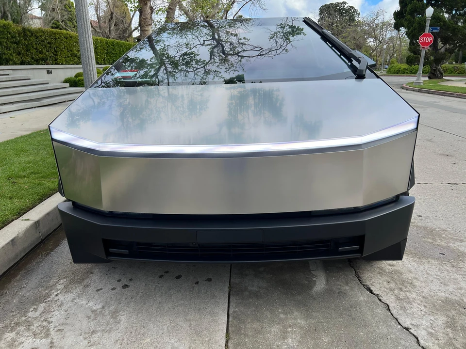 2024 Tesla Cybertruck - Image 8 of 31