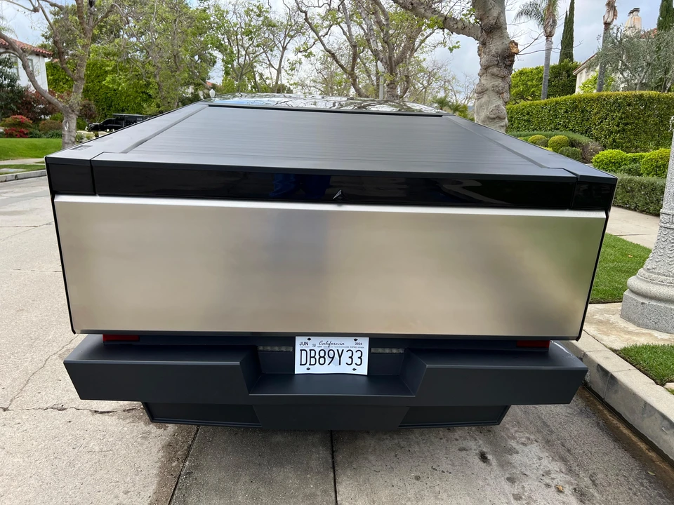 2024 Tesla Cybertruck - Image 26 of 31