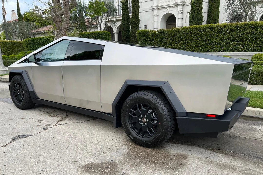 2024 Tesla Cybertruck - Image 22 of 31