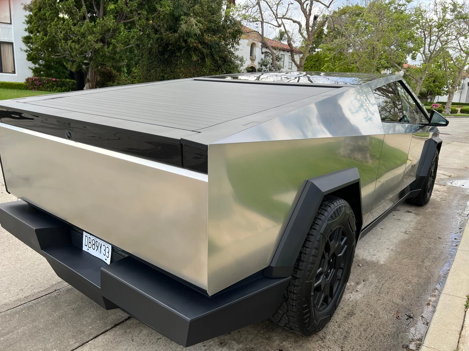 2024 Tesla Cybertruck - Image 30 of 31