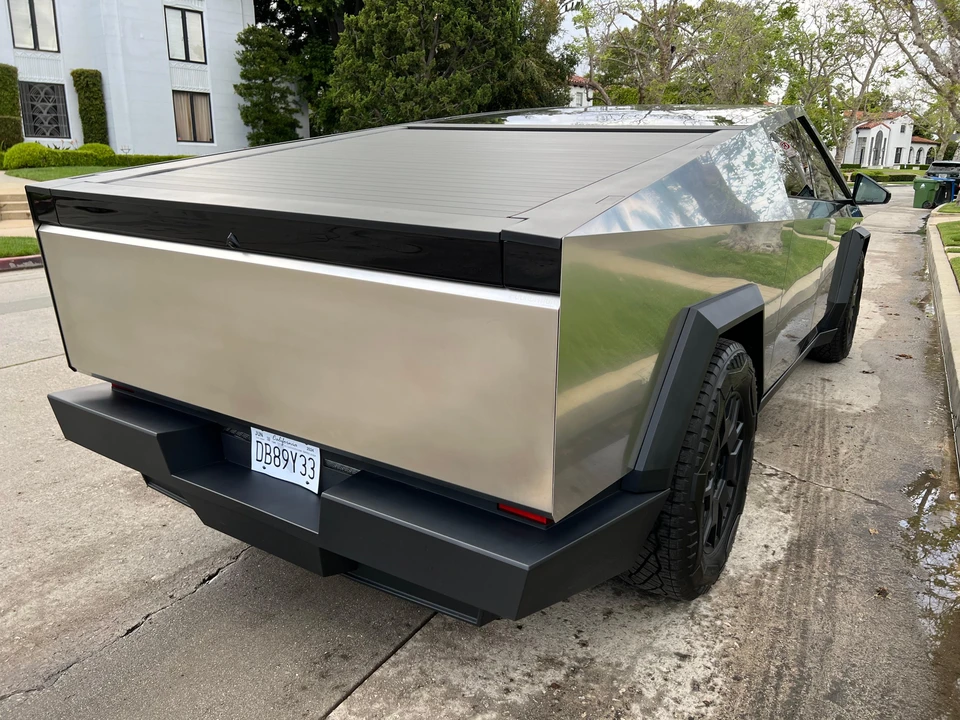 2024 Tesla Cybertruck - Image 29 of 31