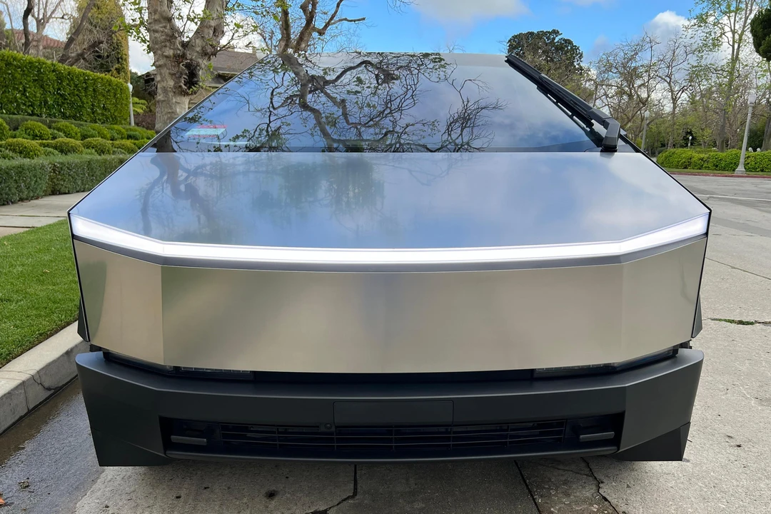 2024 Tesla Cybertruck - Image 2 of 31
