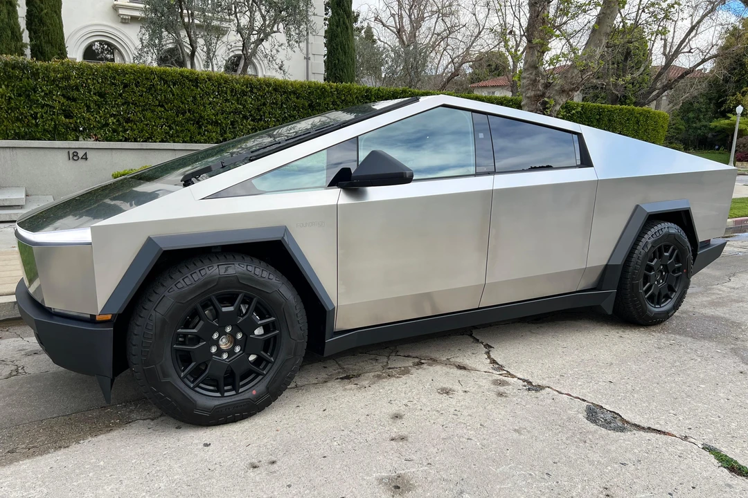 2024 Tesla Cybertruck - Image 3 of 31