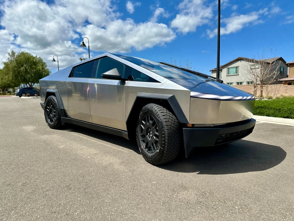 2024 Tesla Cybertruck - Image 21 of 30