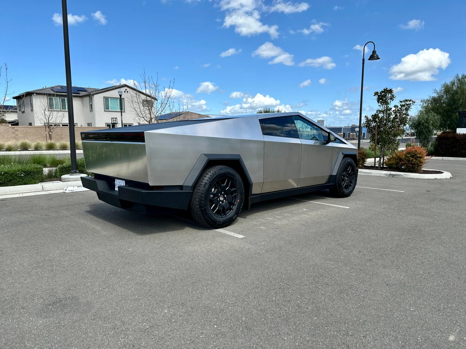 2024 Tesla Cybertruck - Image 19 of 30