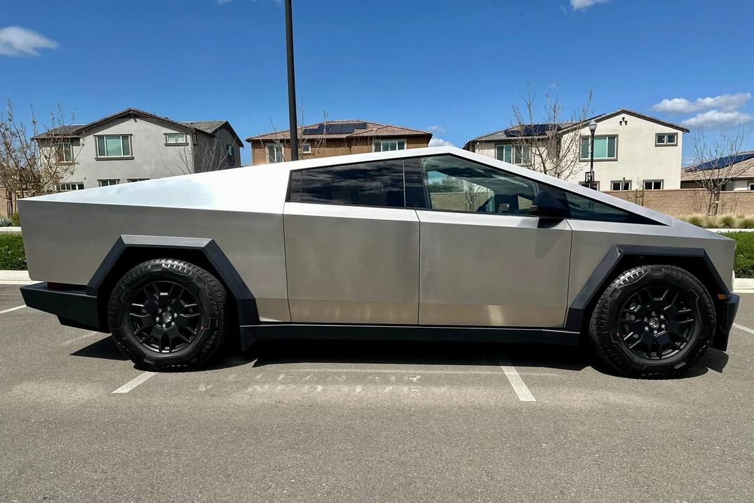 2024 Tesla Cybertruck - Image 3 of 30