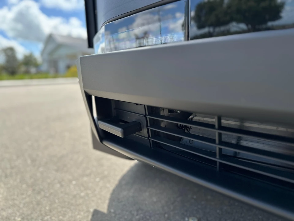 2024 Tesla Cybertruck - Image 28 of 30
