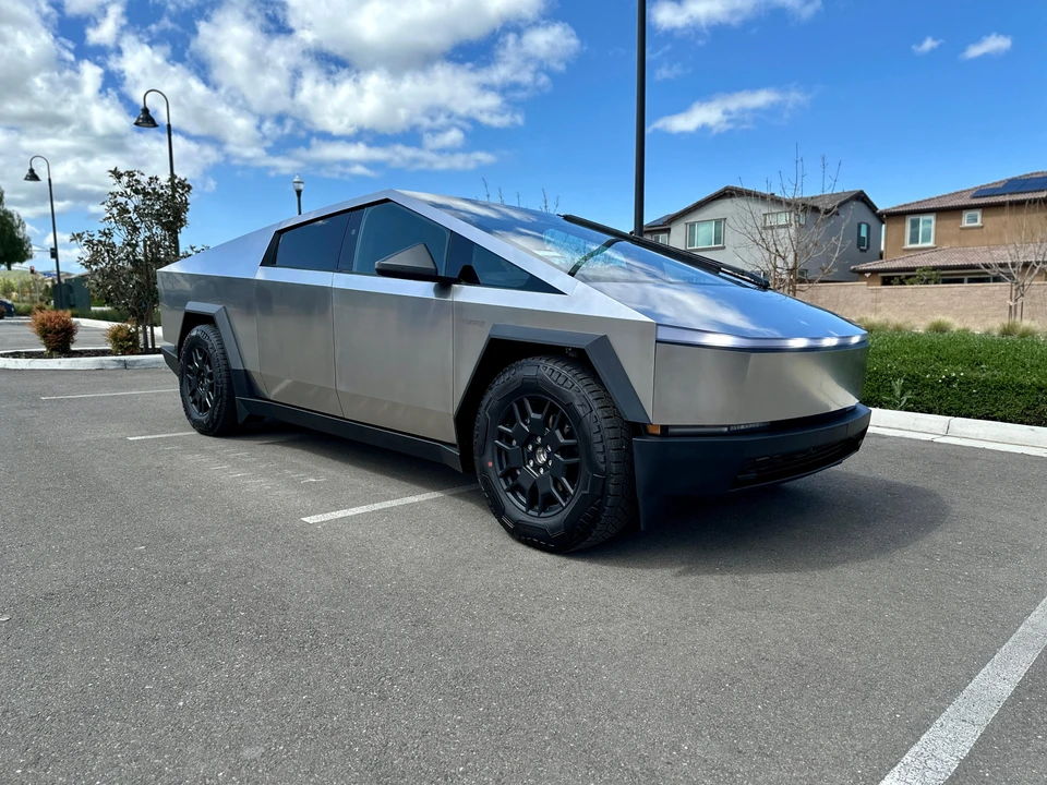 2024 Tesla Cybertruck - Image 20 of 30
