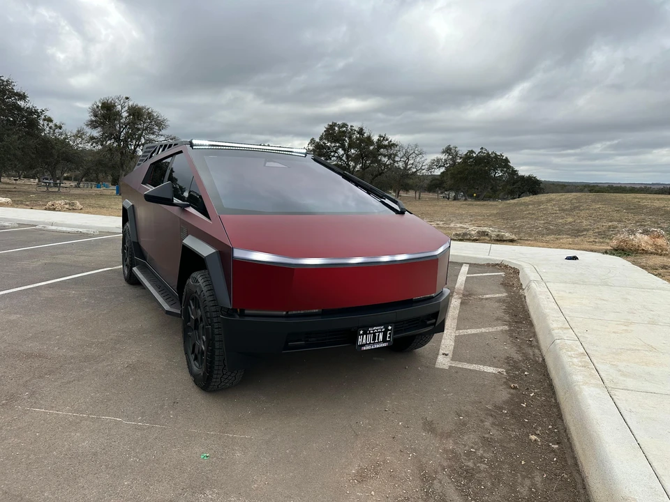 2024 Tesla Cybertruck - Image 30 of 31
