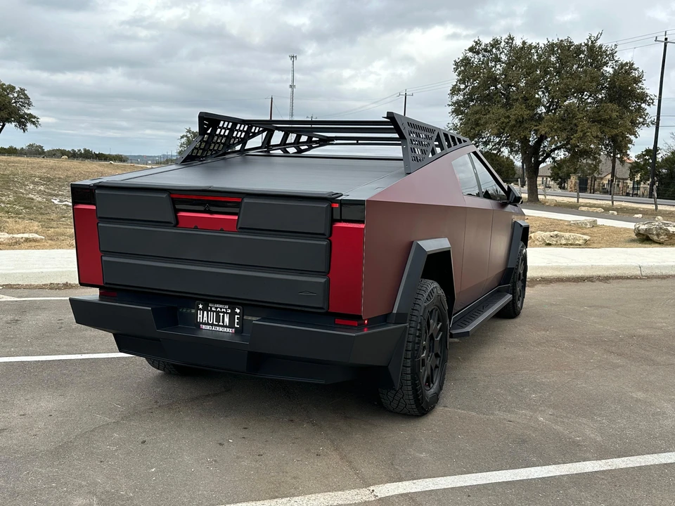 2024 Tesla Cybertruck - Image 20 of 31