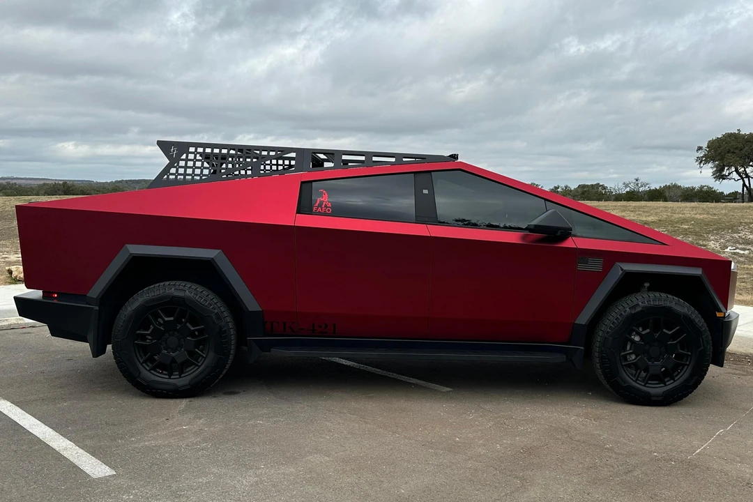 2024 Tesla Cybertruck - Image 3 of 31