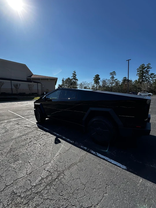 2024 Tesla Cybertruck - Image 12 of 31