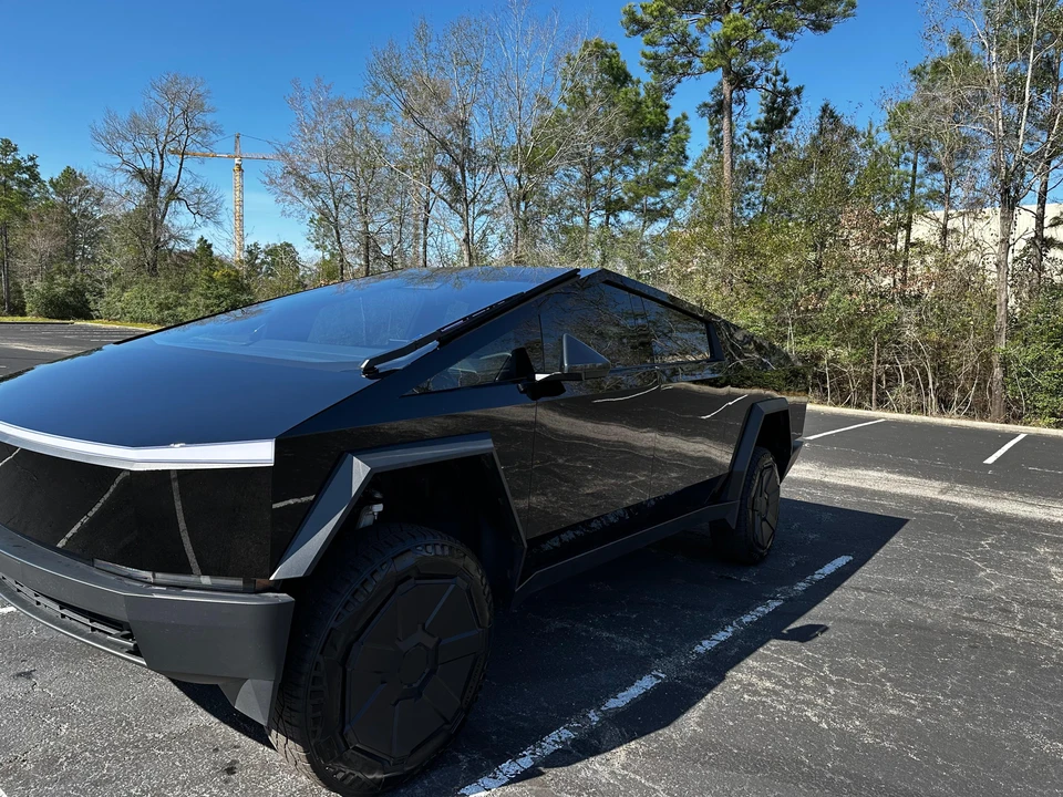 2024 Tesla Cybertruck - Image 24 of 31