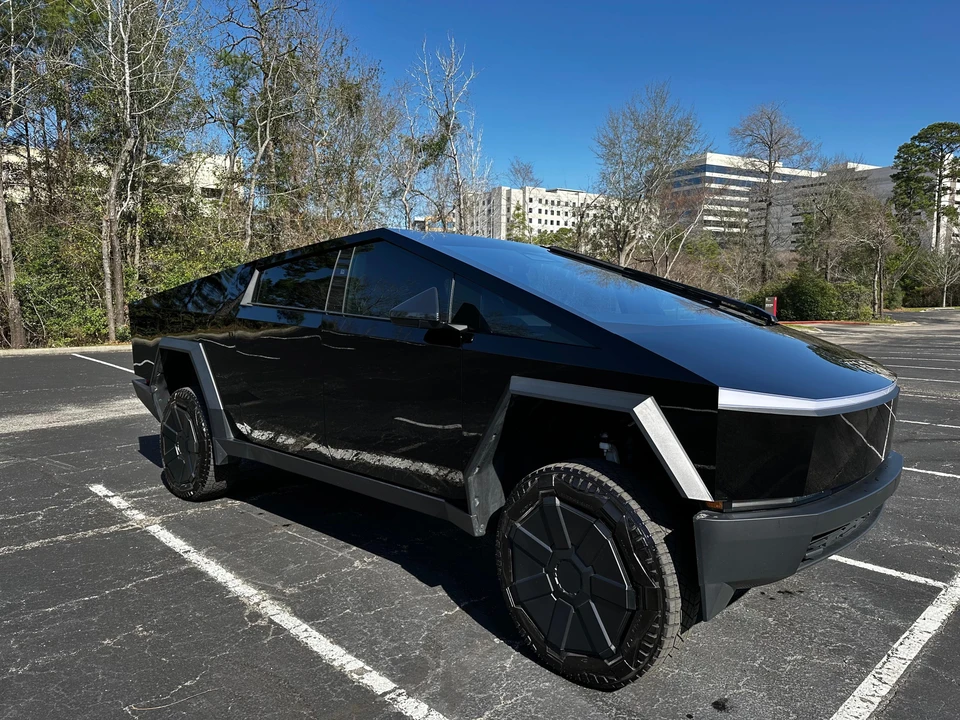 2024 Tesla Cybertruck - Image 20 of 31