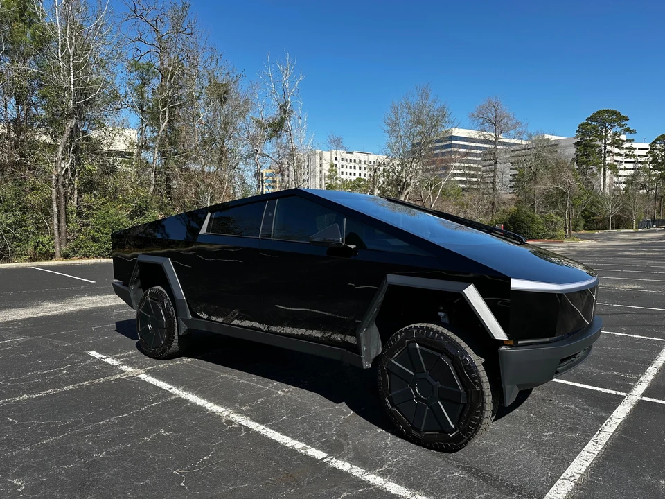 2024 Tesla Cybertruck - Image 19 of 31