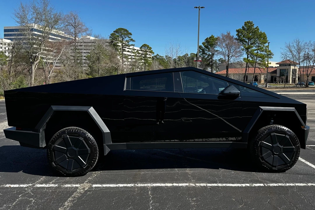2024 Tesla Cybertruck - Image 3 of 31