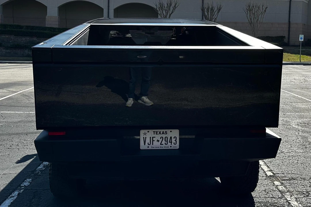 2024 Tesla Cybertruck - Image 5 of 31