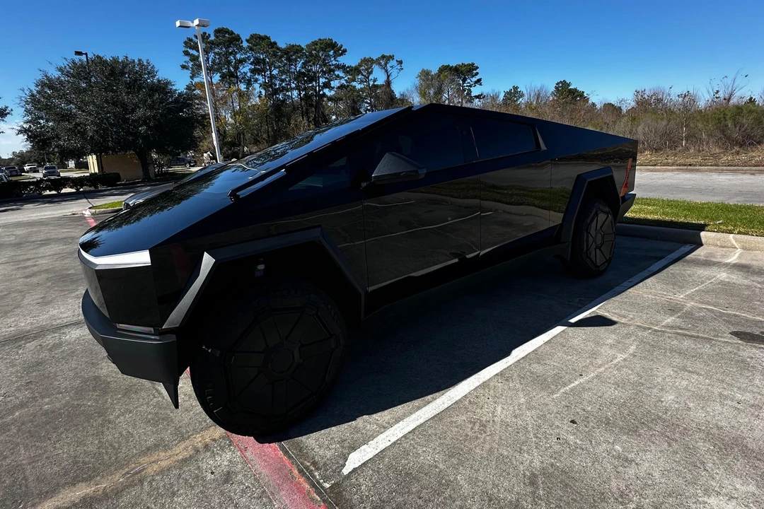 2024 Tesla Cybertruck - Image 7 of 31