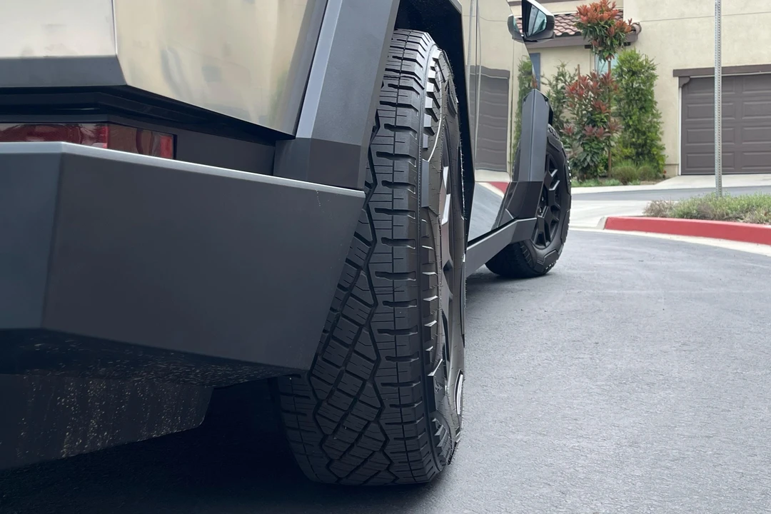 2024 Tesla Cybertruck - Image 25 of 31