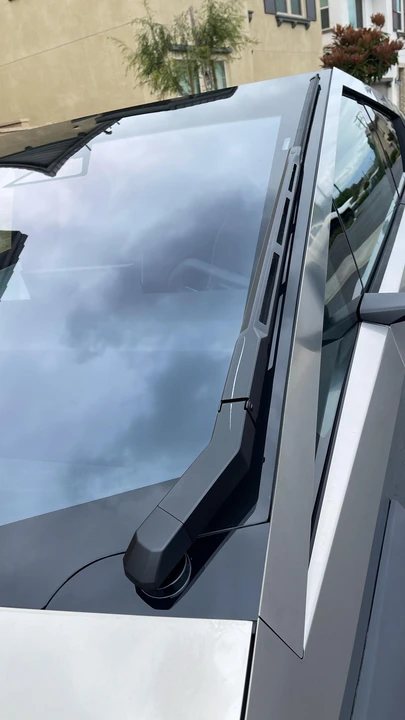 2024 Tesla Cybertruck - Image 14 of 31
