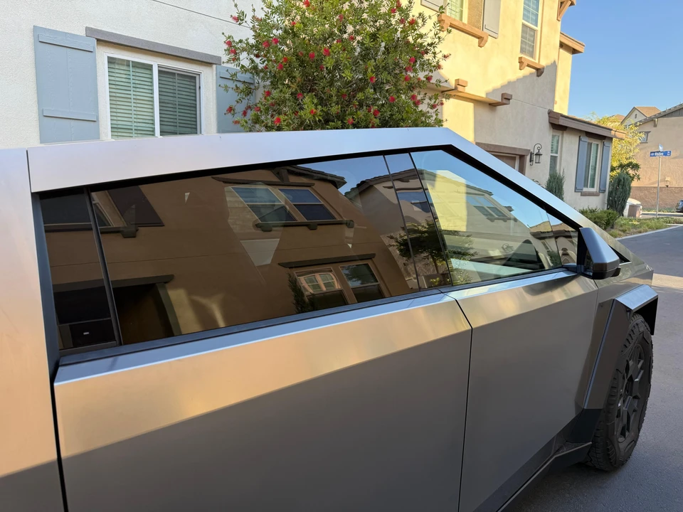 2024 Tesla Cybertruck - Image 26 of 31