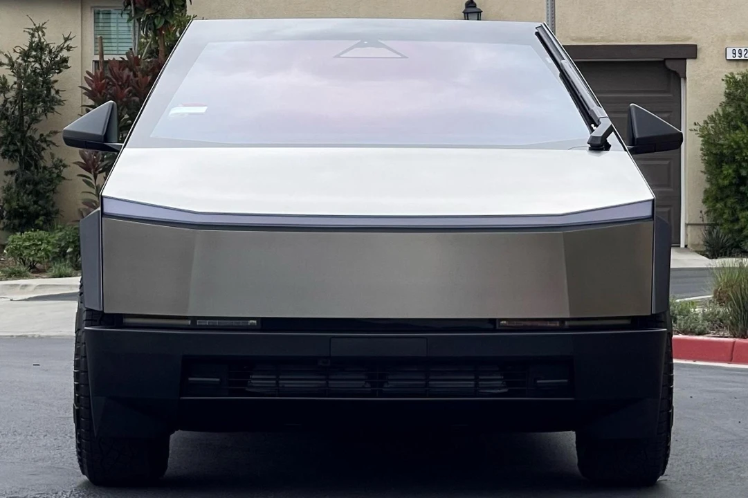 2024 Tesla Cybertruck - Image 2 of 31