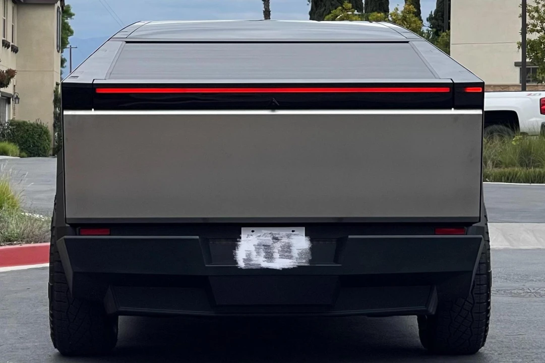 2024 Tesla Cybertruck - Image 5 of 31