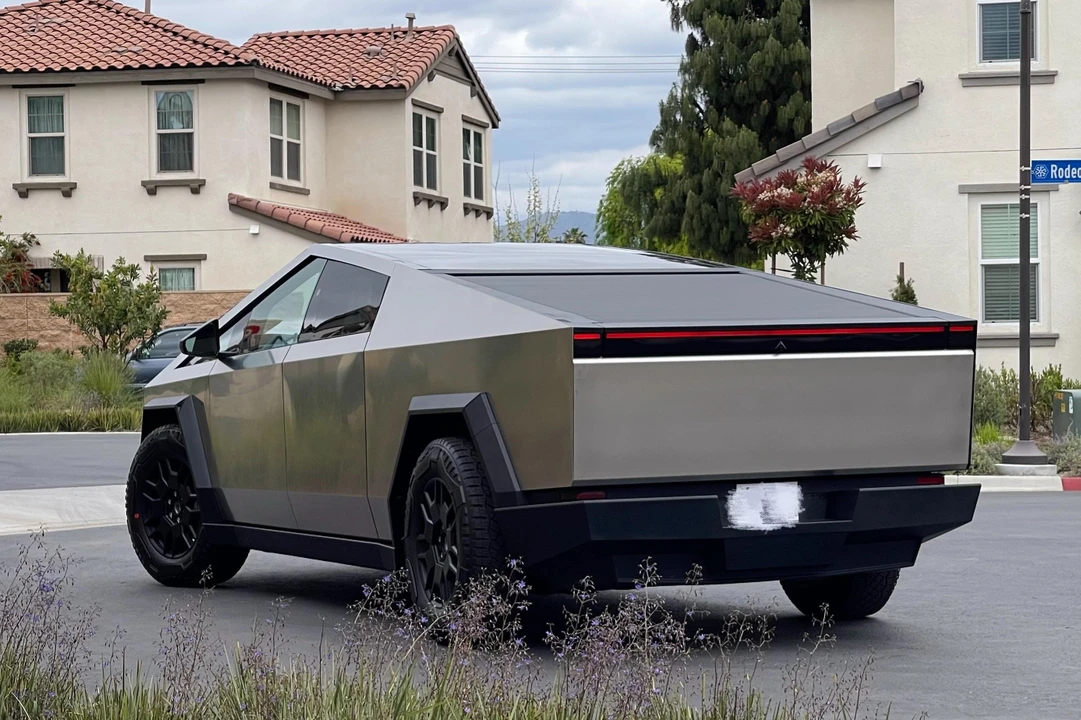 2024 Tesla Cybertruck - Image 7 of 31