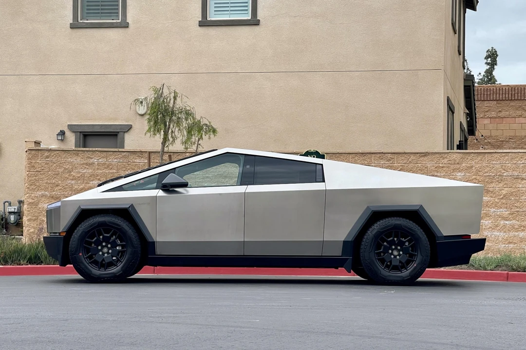 2024 Tesla Cybertruck - Image 6 of 31