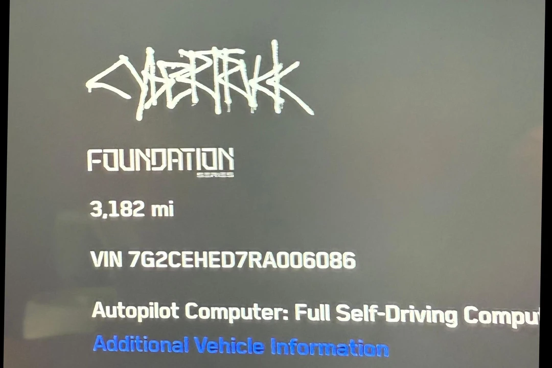 2024 Tesla Cybertruck - Image 28 of 31