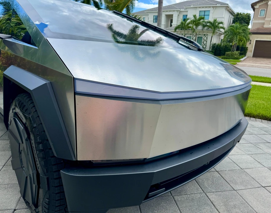 2024 Tesla Cybertruck - Image 12 of 31