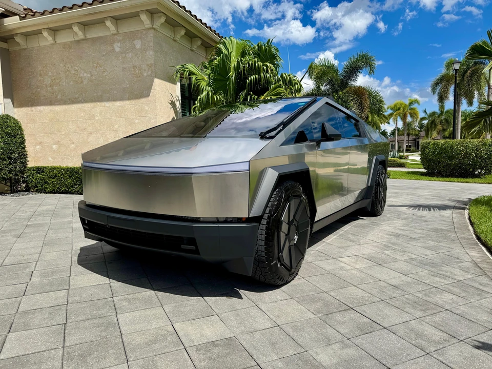 2024 Tesla Cybertruck - Image 6 of 31